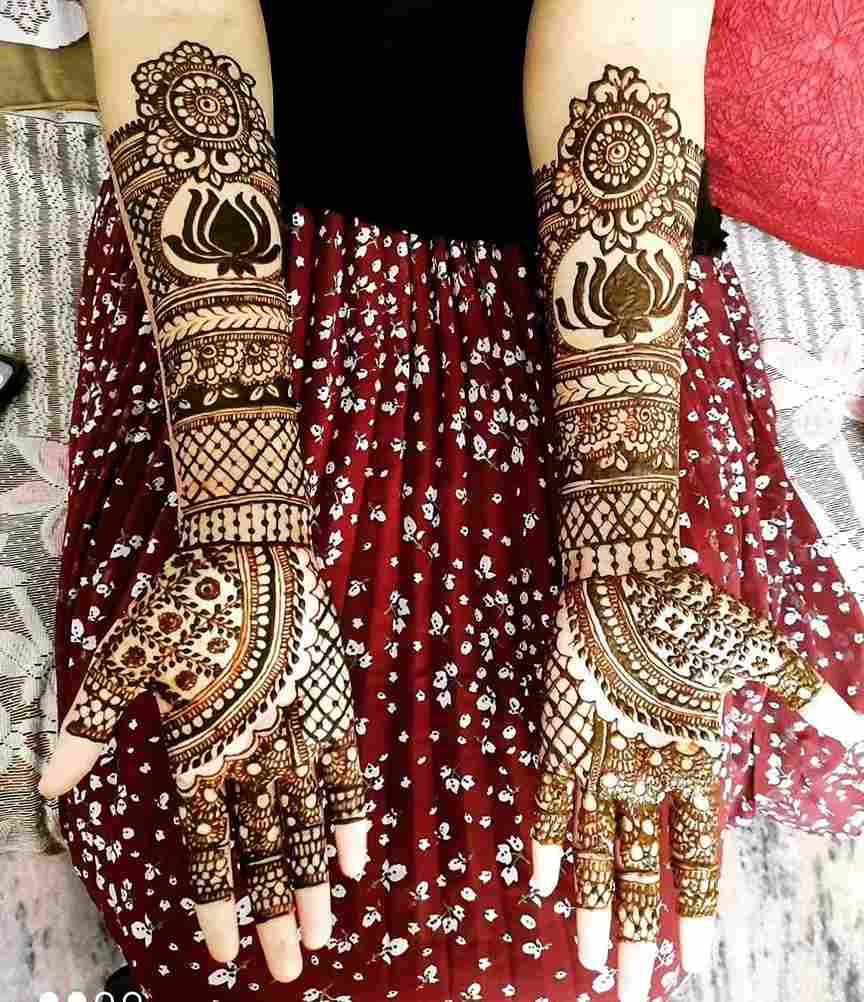 Azaariyah mehandi.Fruit garnish